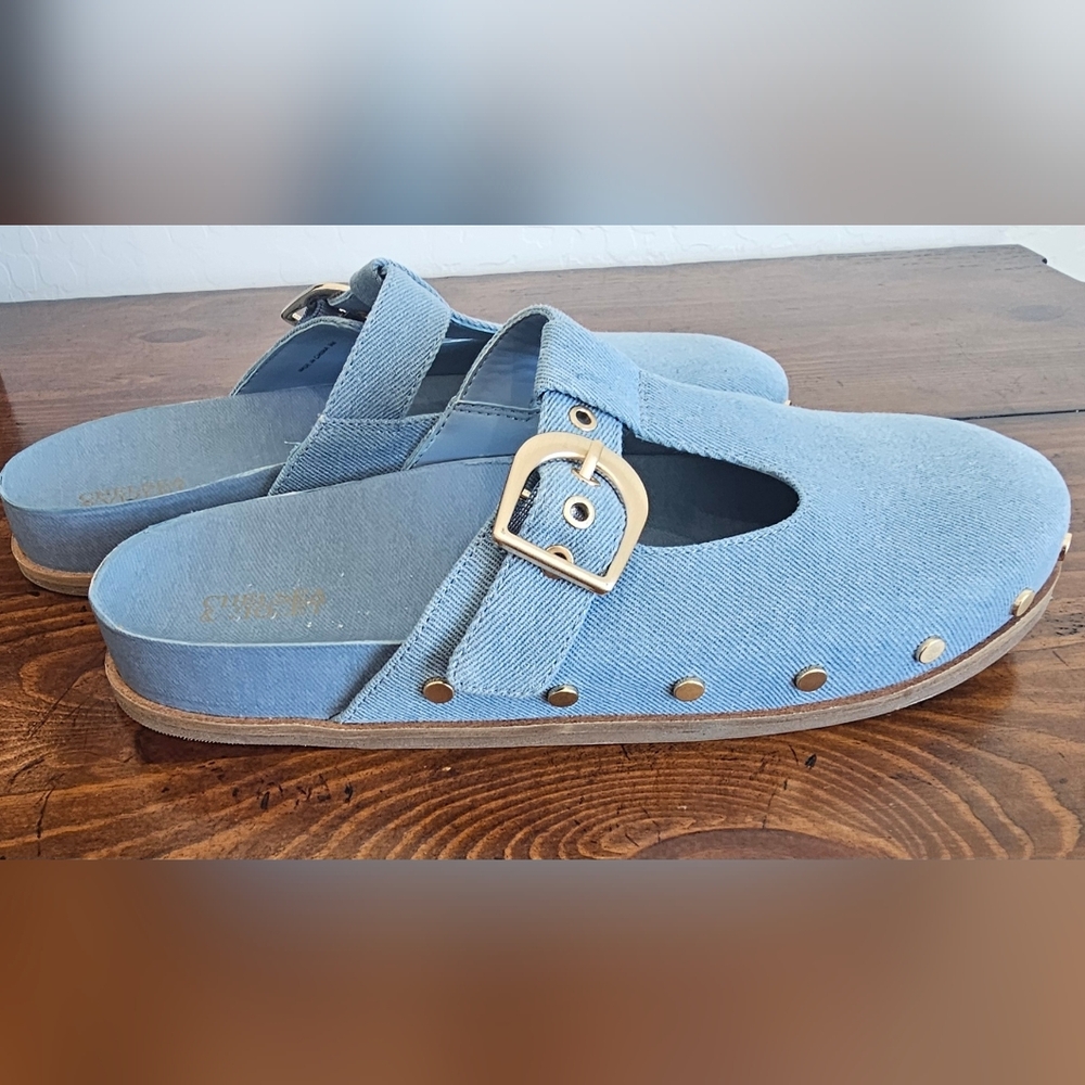 Chelsea & Violet Denim Blue Clogs/Mules W/Gold Buckles. Women's Size 9 NWOB - Picture 4 of 8